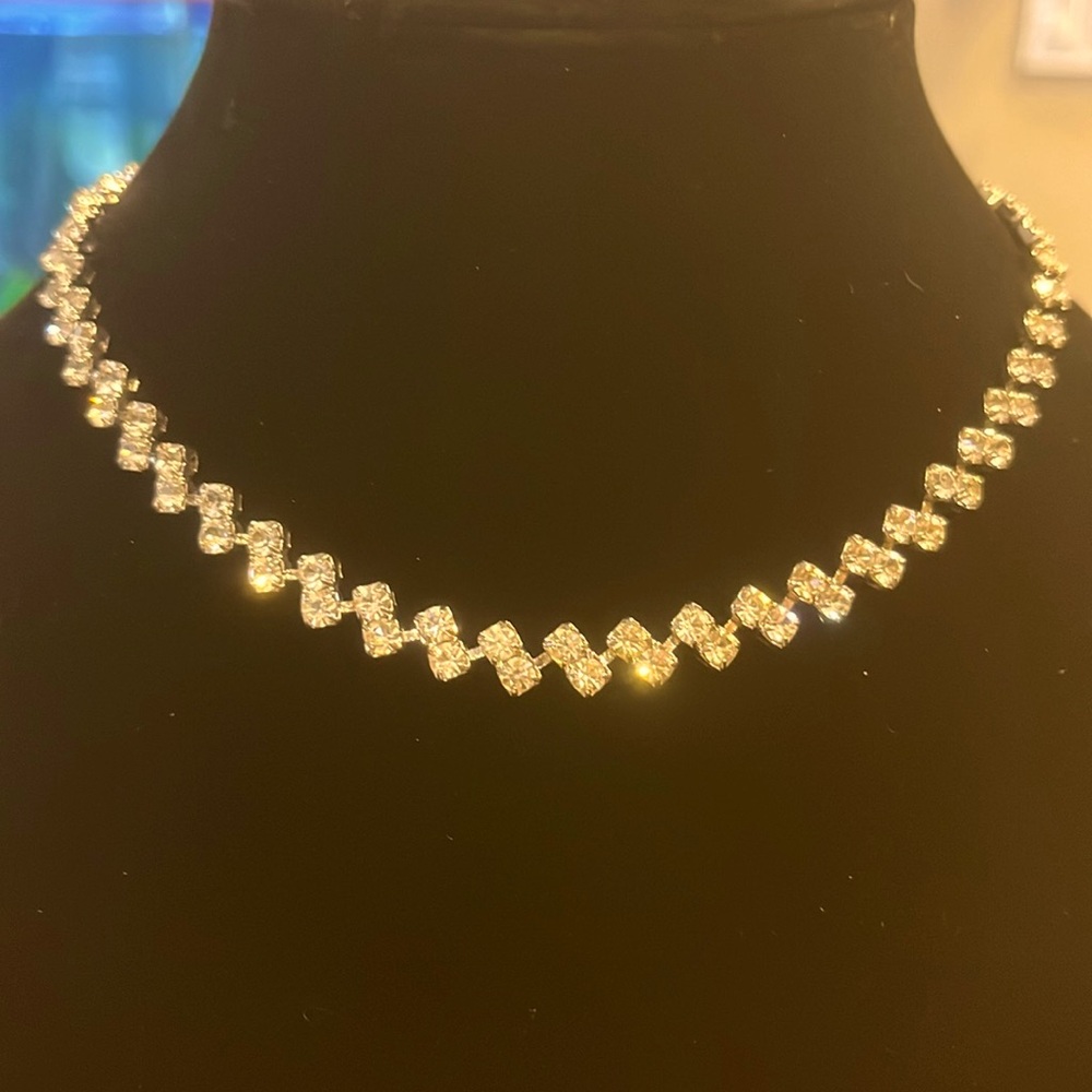 Gorgeous Clear Rhinestone Silver Choker Fancy Statement Necklace